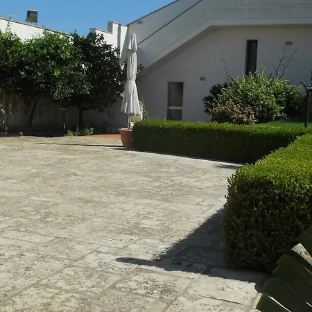 Le Schiavelle Bed & Breakfast Surbo